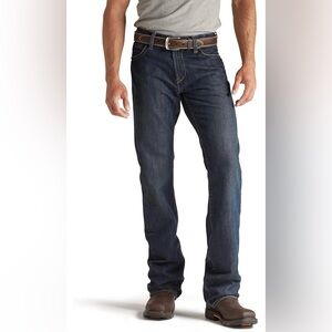 NWT Ariat FR M4 Shale Low-Rise Basic
Boot Cut Jean Item #: 10012555 Size 44x30